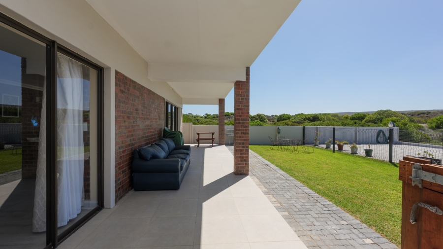 12 Bedroom Property for Sale in Agulhas Western Cape